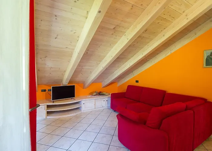 アパート La Rugiada ボルミオ