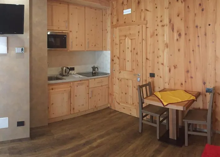 アパート La Rugiada ボルミオ